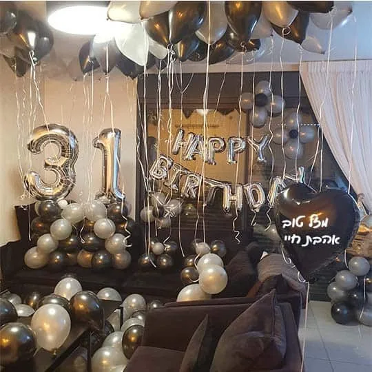 קישוט בלונים ליום הולדת 31 לגבר