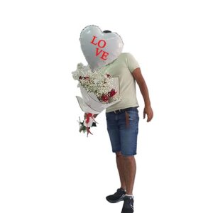 זר פרחים פרחים LOVE
