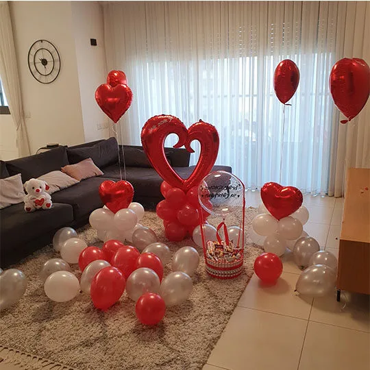 מארז קינדר בשילוב בלונים